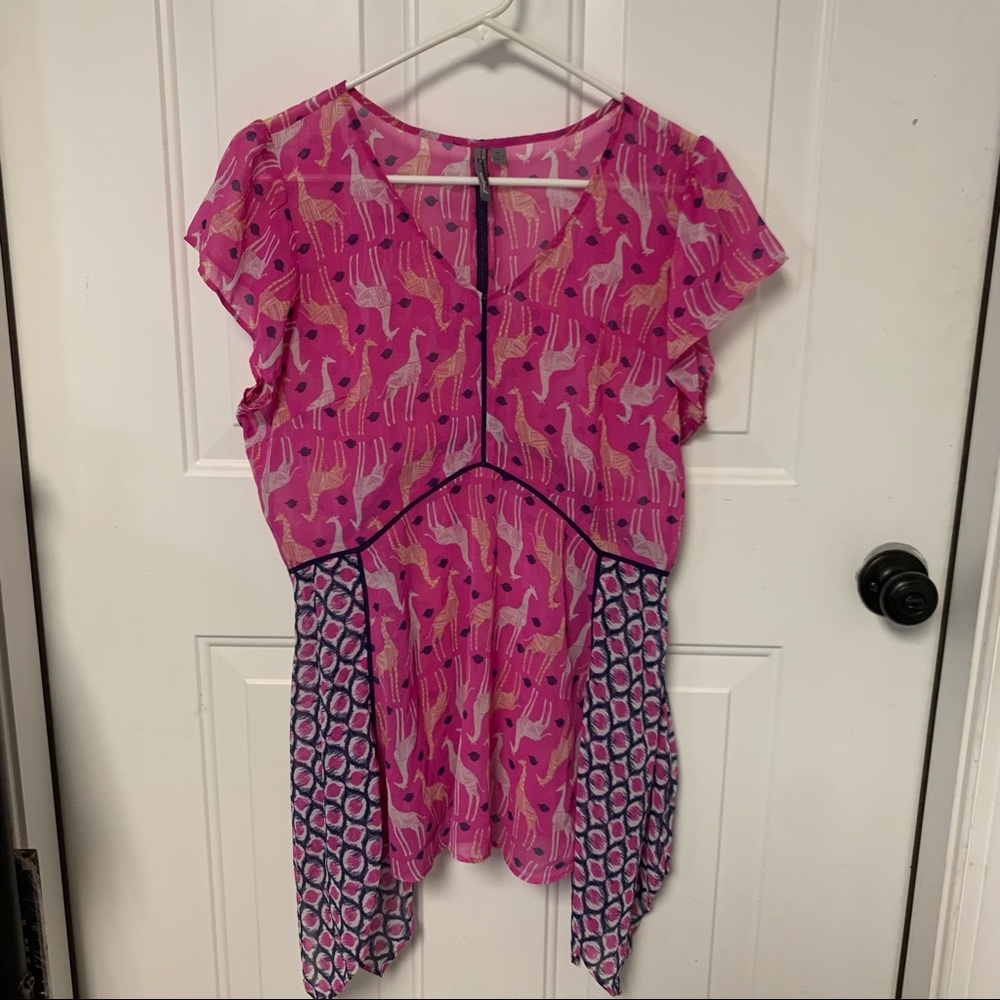 New Directions Sheer Pink Navy Flutter Sleeve Giraffe Print Top